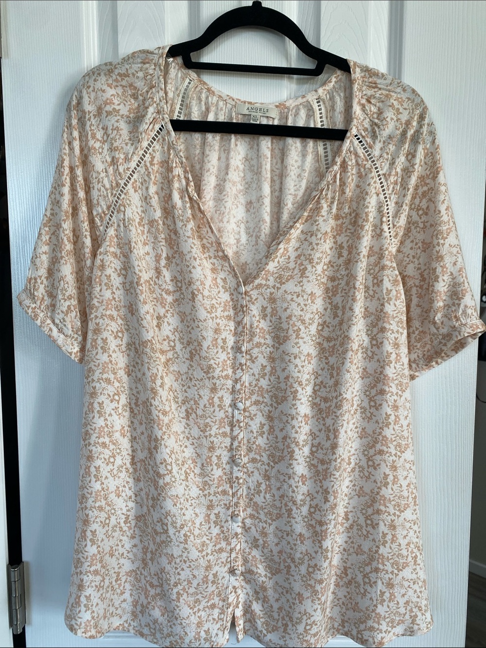 ANGELS-Forever Young Cream Pink & Tan Floral Button-Front Women's Top Sz Large - Picture 10 of 14